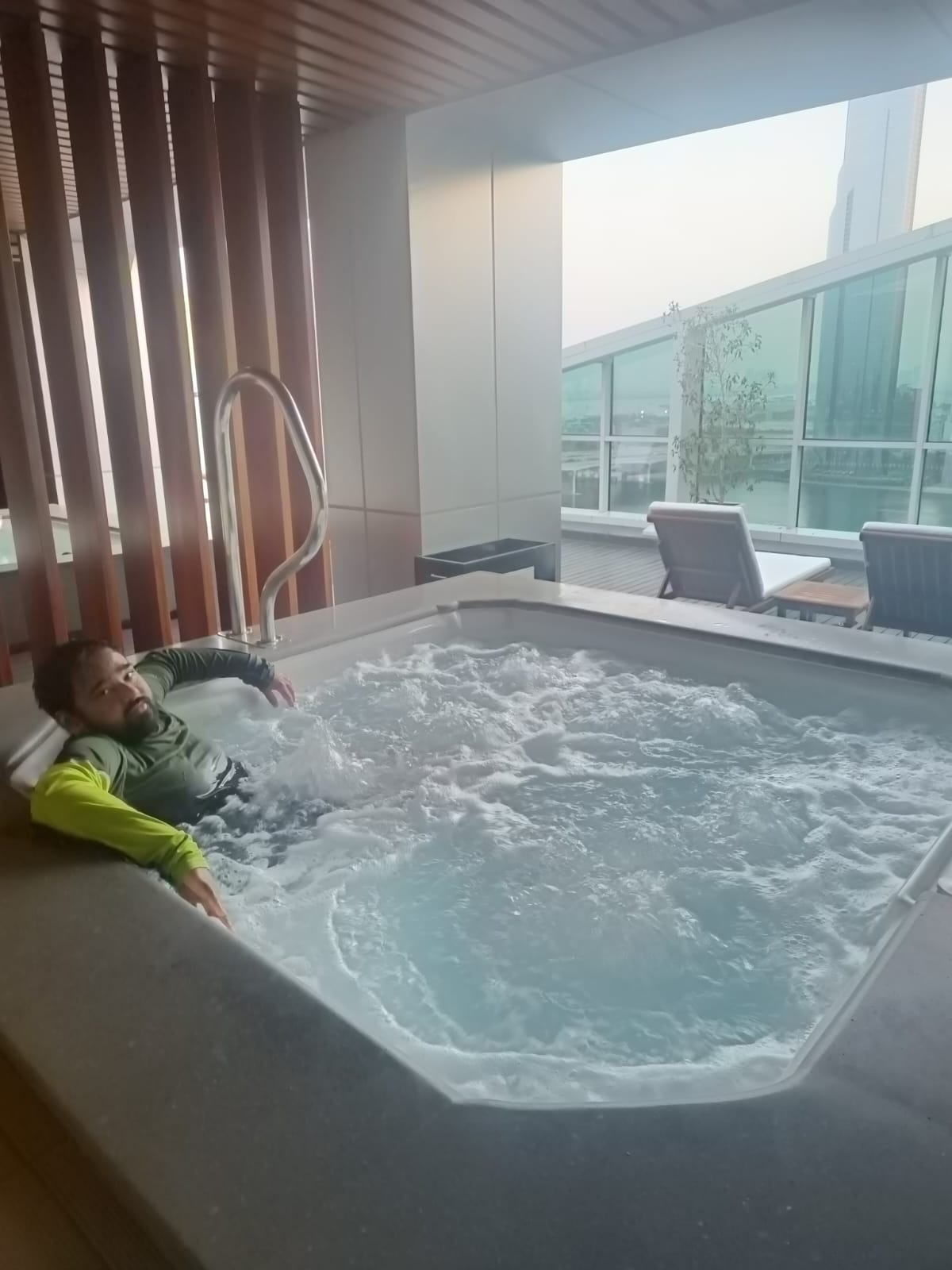 Jacuzzi relaxing on a hot afternoon at the Inter Continental Hotel Dubai